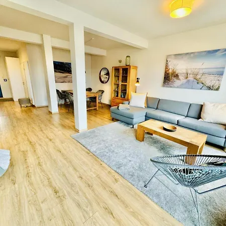 Stromdampfer, Oberdeck Apartamento